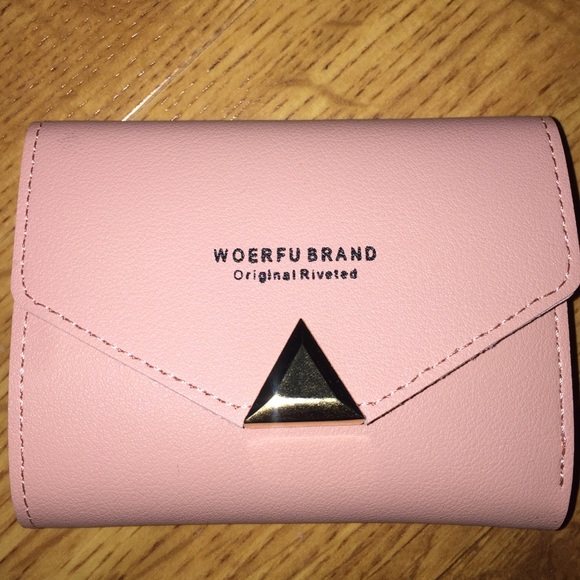 PINK WALLET - Picture 1 of 4